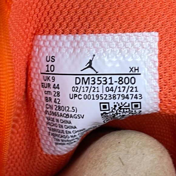 Nike Air Jordan 1 Mid Electro Orange DM3531-800 10 Patent - Picture 8 of 10
